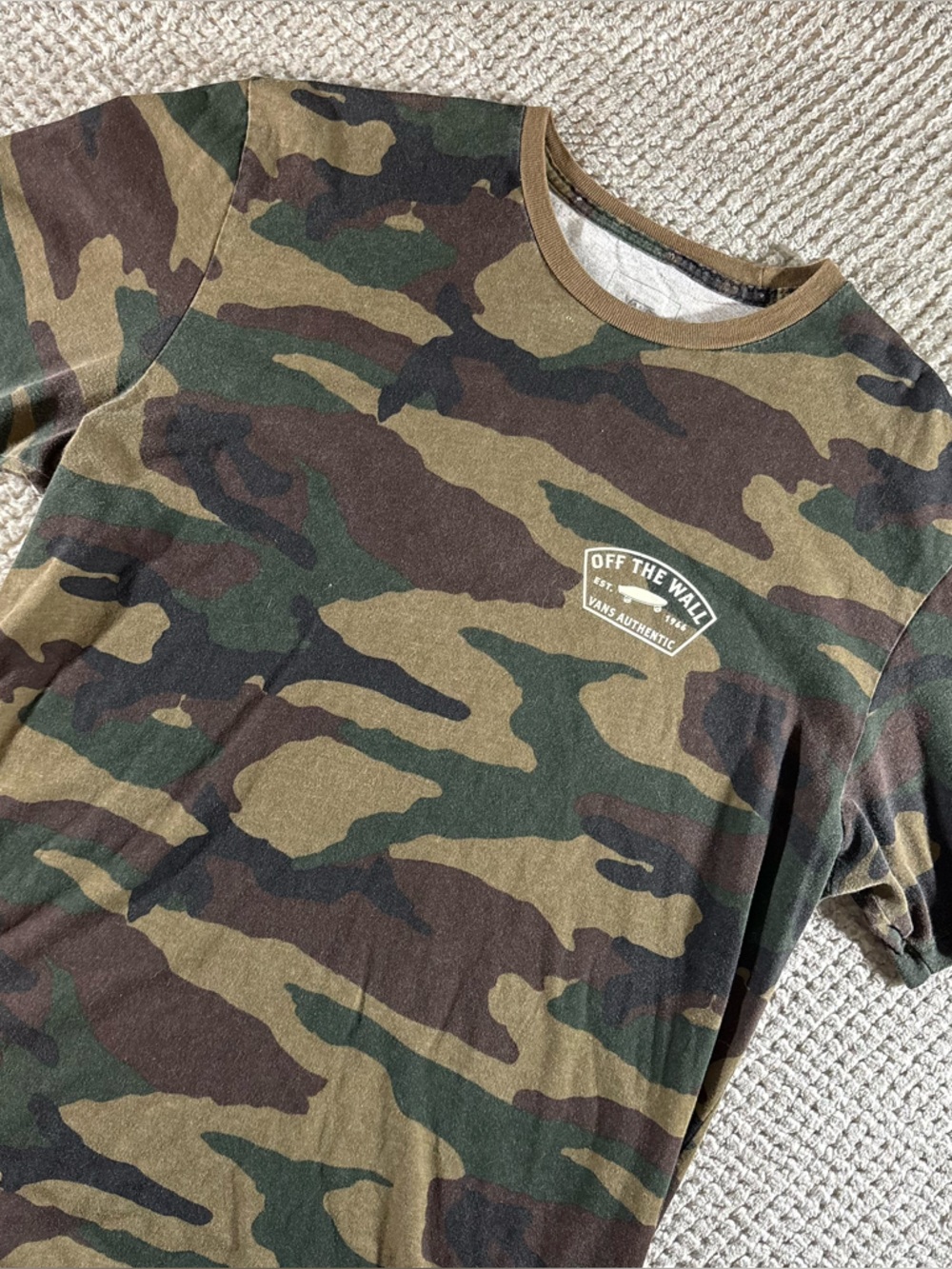 Vans Men's Large Camouflage Crewneck T-Shirt - Green, Brown, Black